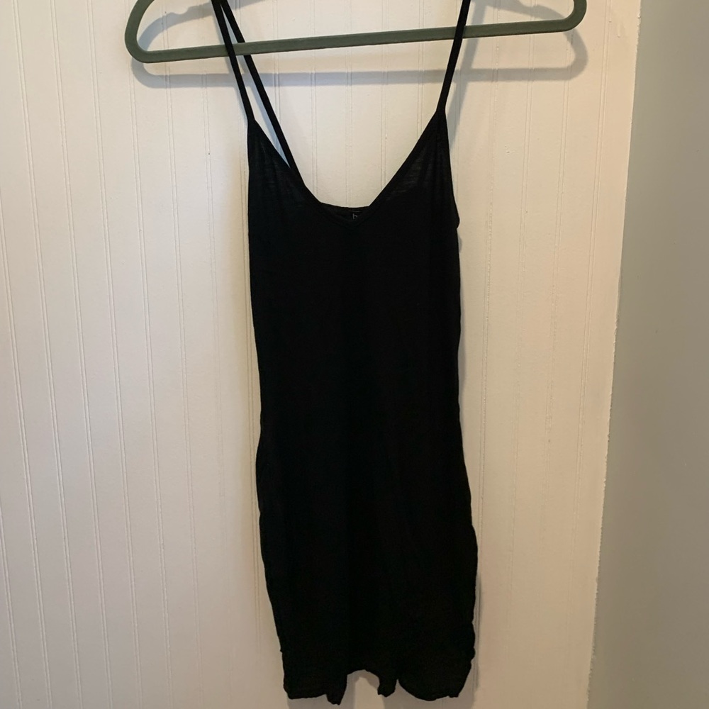 Boohoo black v-neck bodycon dress